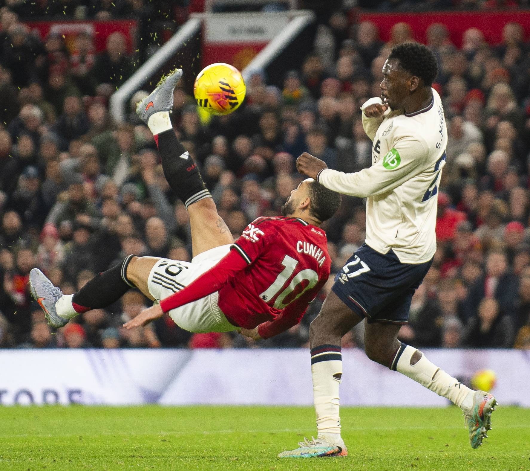 （外代二线）足球——英超联赛：曼联战平西汉姆联